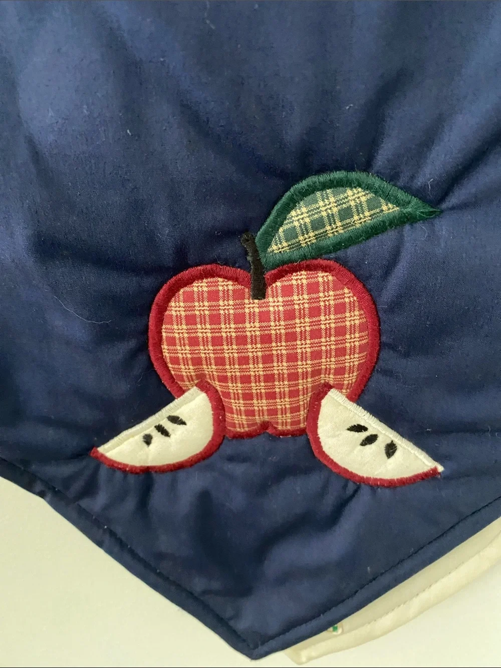 Handmade by Amish Apple Table Runner